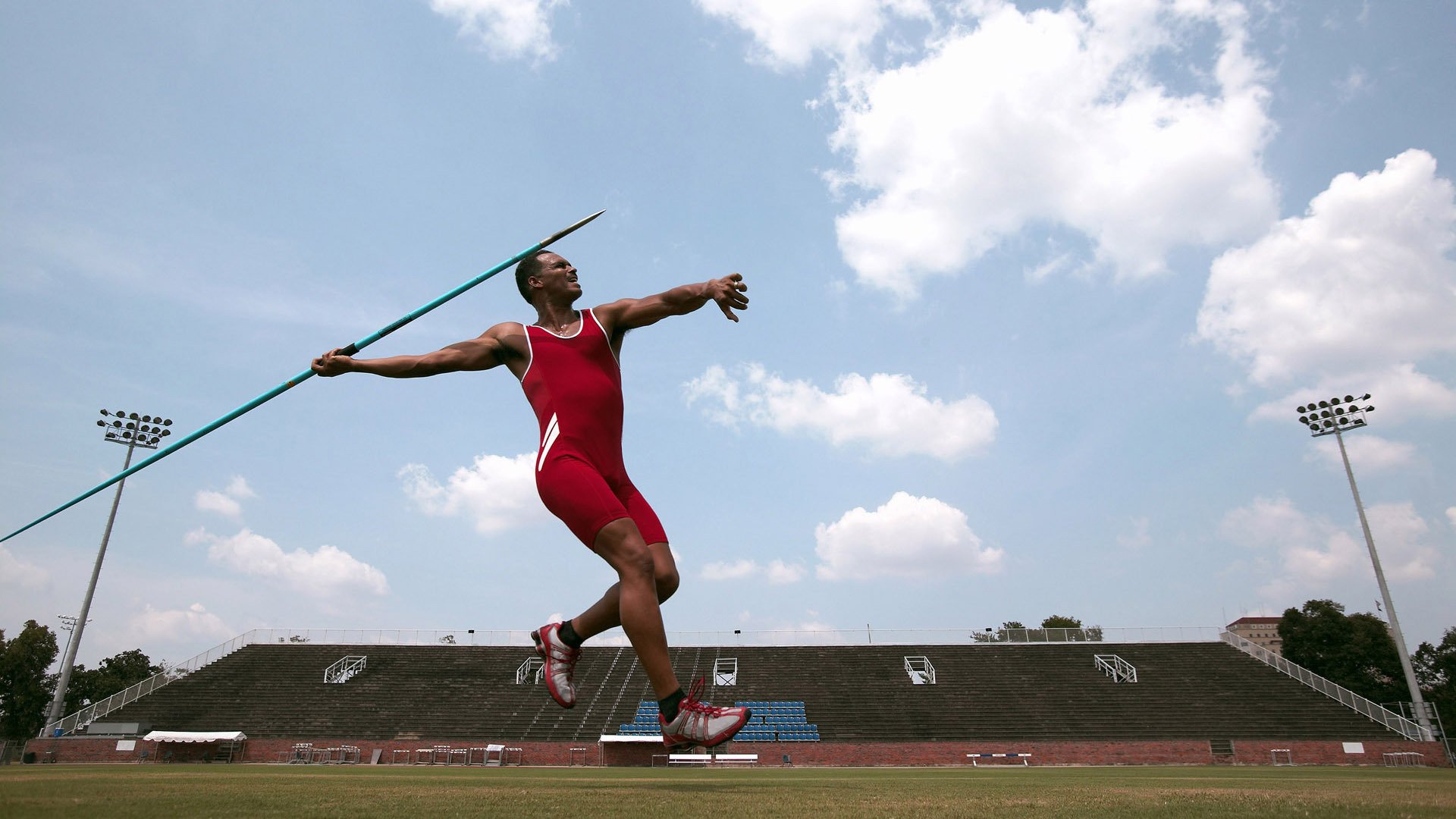 张继科精神再现,瑞典队绝境翻盘波兰,诠释关键制胜的永恒价值